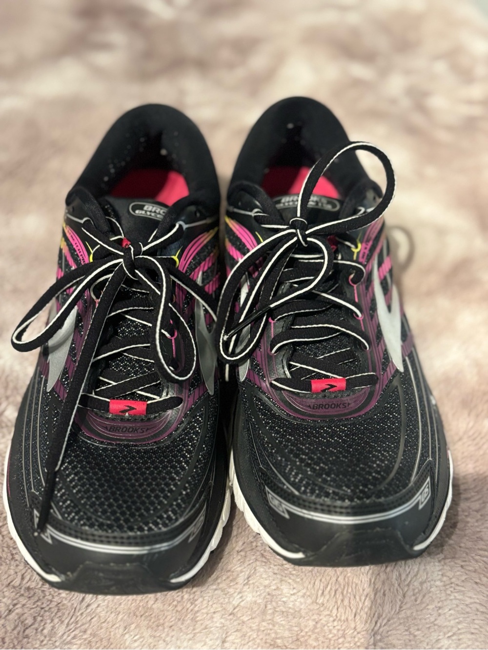 Brooks Glycerin Women’s Running Shoes Size 8.5 Black Pink Athletic Sneakers